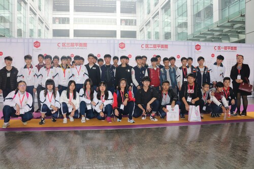 ���޻����չ